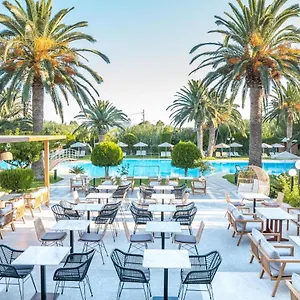 May Beach Hotel Отель