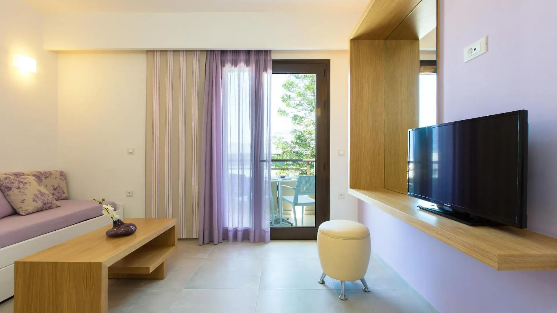 Eltina Hotel Rethymno  2*, Rethymno (Crete) Greece
